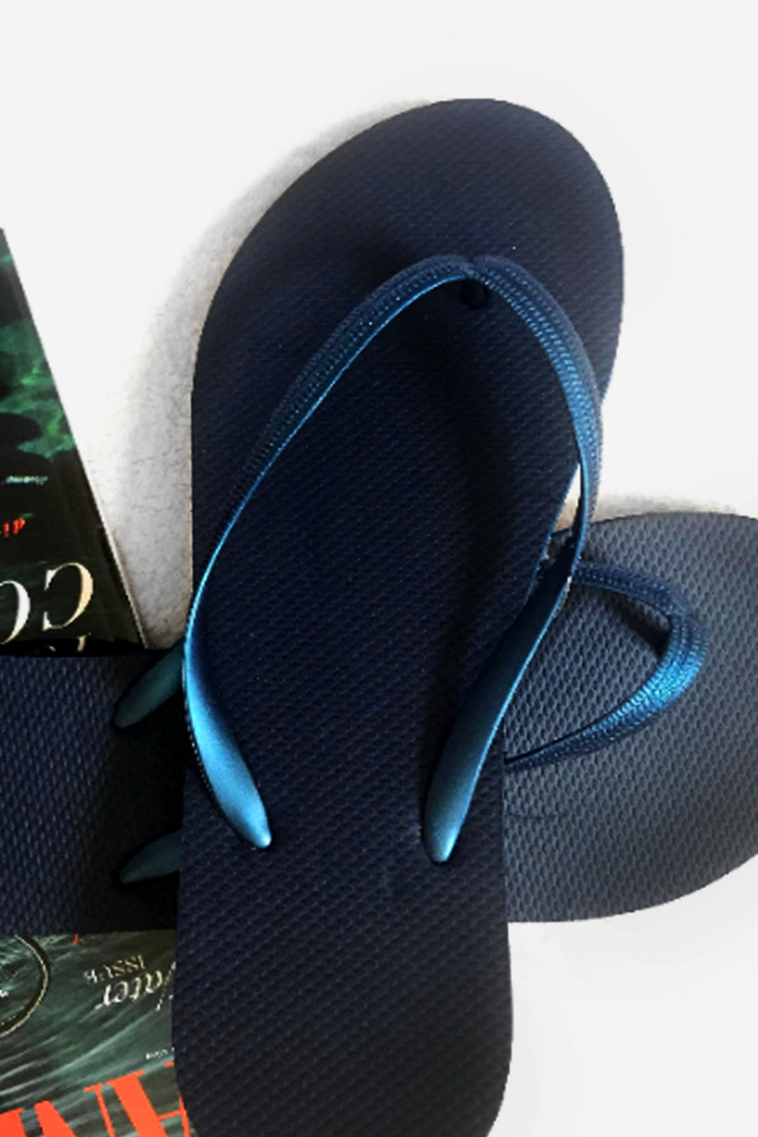 Blue Flip-flops, Contrast Strap Detail Beach Slippers, Bright and Colorful, Light-weight. Summer Holidays Beach Pool Shower Sandals. - Hayati London