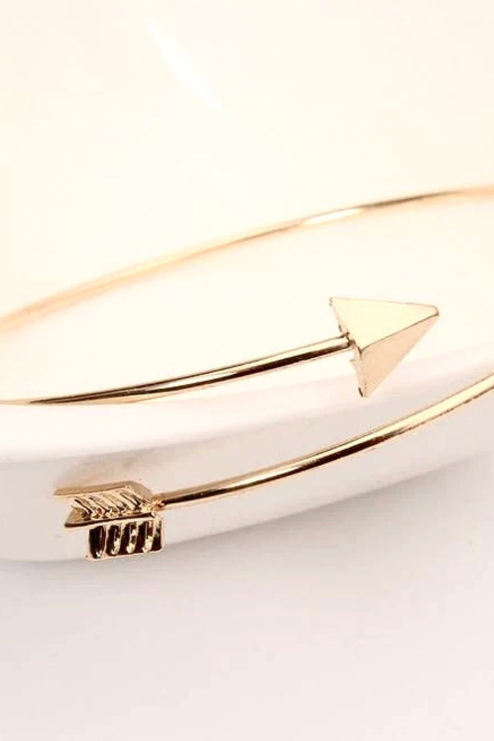 Metallic Arrow Detailing Bracelet Wrist Band, Available in Gold & Silver