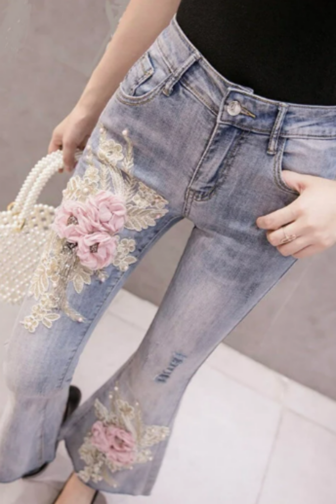 Pink Floral Embellished Flare Frayed Hem Denim Jeans, Grey Wash High Rise Ankle Length Jeans