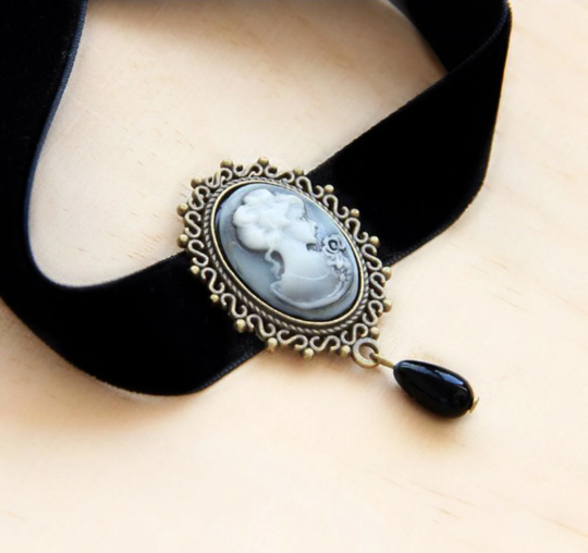 Victorian Cameo Figure Charm Pendant Black Velvet Choker Necklace