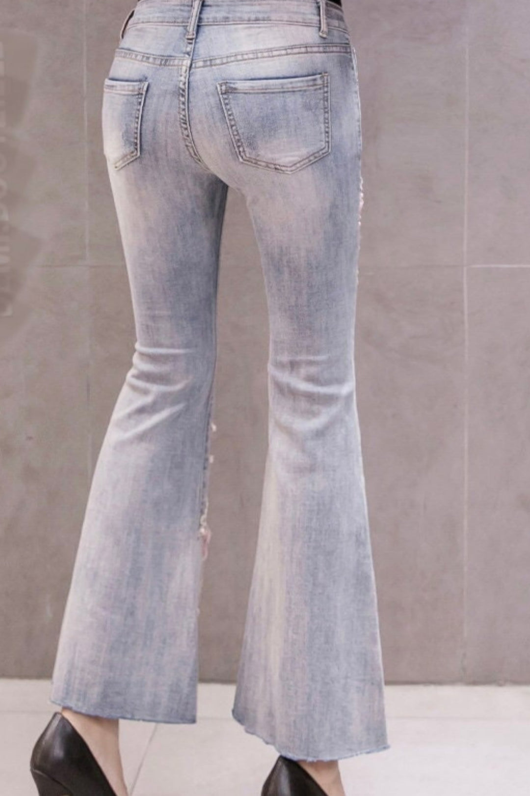 Pink Floral Embellished Flare Frayed Hem Denim Jeans, Grey Wash High Rise Ankle Length Jeans