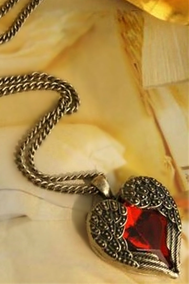 Heart Shaped Red Rhinestone Crystal Pendant Necklace, Metal Angel Wings, Chain Necklace