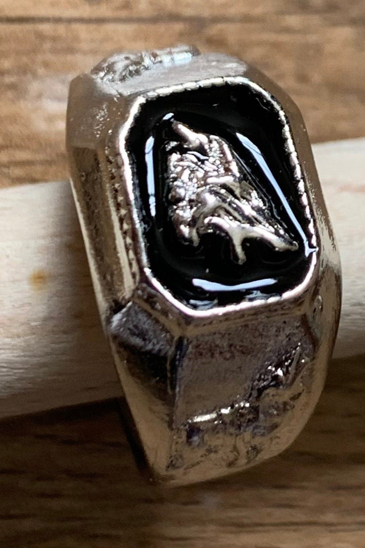 Silver & Black Wolf Engraved Sculptured Signet Ring, Antique Rings