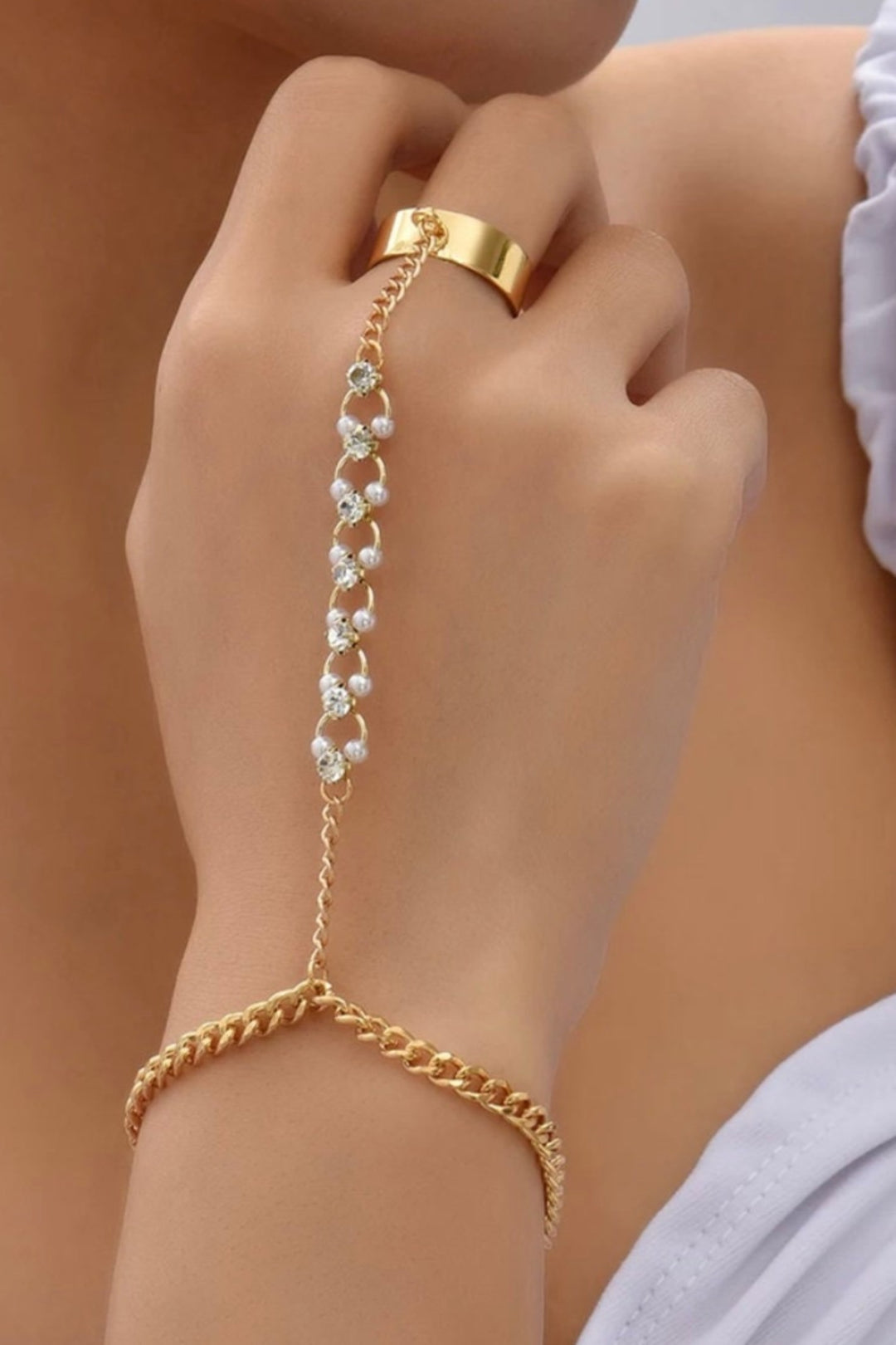 Rhinestone Pearl Chain Linked Finger Ring Bracelet Jewellery for Women Punk Cuban Chain Bracelet Link Hand Harness Lobster-claw-clasps (48 Hour Dispatch)