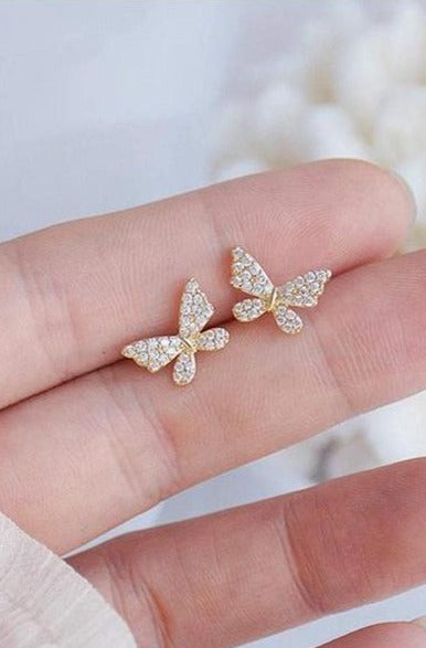 Pretty Butterfly, Sparkling Rhinestone and Pearl Chain Earrings. Gold finish. - Hayati London